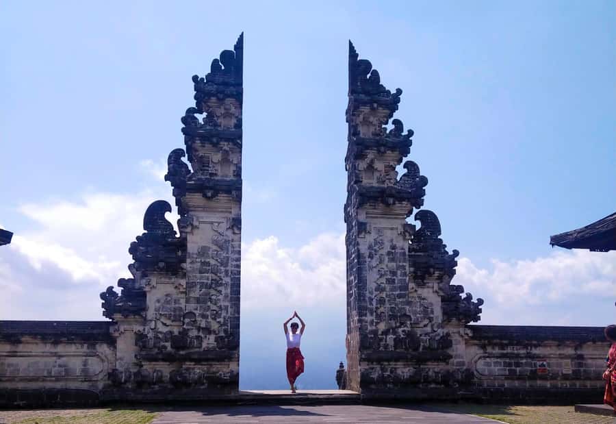 Heaven Gate East Bali Tour - Kanto Lampo waterfall and why local photo help matters
