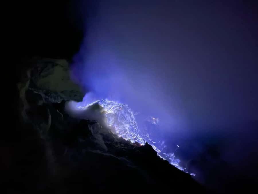 Ijen Crater Blue Fire Night Hike - The Ijen Trek Itself: Moderate Effort, Early Hours, Real Footing