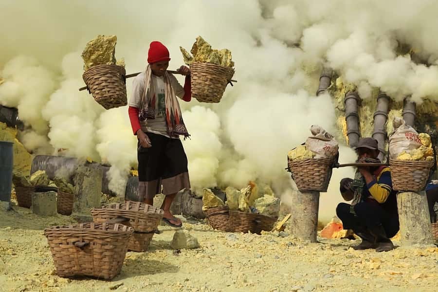 Ijen Private Guided Tour with Sunrise from Bali or West Java - Bali or West Java pickup: choosing the right “start line”