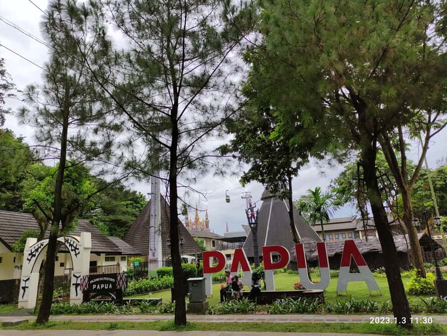 Indonesia Miniature in Park and Jakarta Highlights Tour - Price and value: what $73 gets you in Jakarta time
