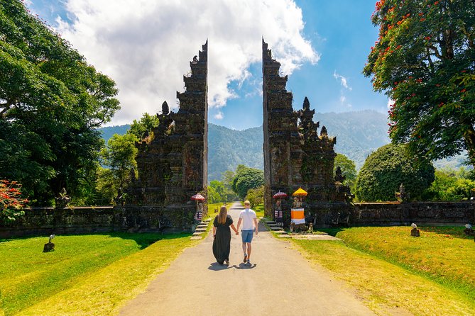 Instagram Tour in Bali: The Most Beautiful Spots - Stop 2: Banyumala Twin Waterfalls, jungle paths and swim time