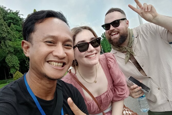 Jakarta Half-Day Sightseeing Tour To Modern City and Old Town - Glodok Chinatown: Market Energy and Old Pagoda History