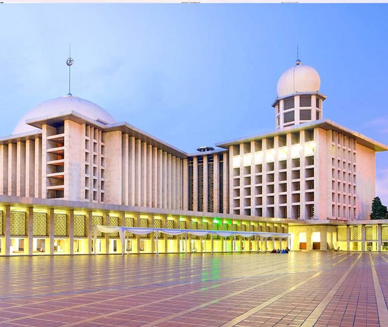 Jakarta : Highlights Explore Full Day Tour - Lunch, tickets, water, and what the $92 price really covers