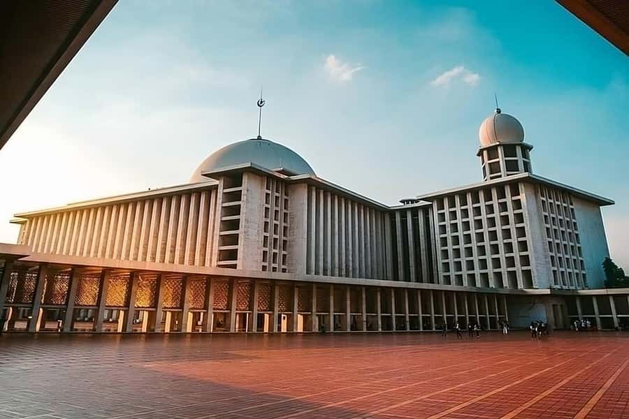 Jakarta: Jakarta Culture and Landmarks Full-Day Tour - Price and value: why $51 makes sense for this exact day