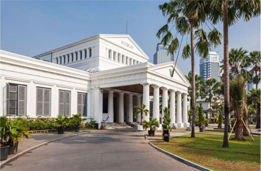 Jakarta Port: Private Guided City Highlights Shore Excursion - Price and Value: What $86 Includes, and What You Still Need