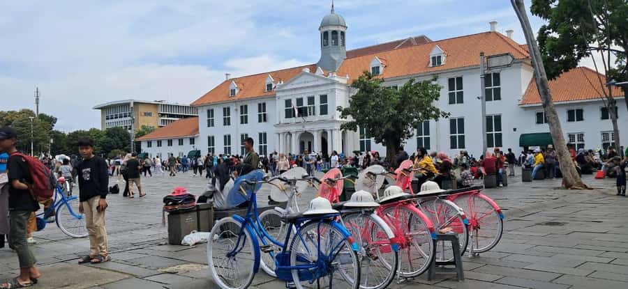 Jakarta: Private Car Charter with Professional Driver - The 10-hour structure: what that actually means for your day