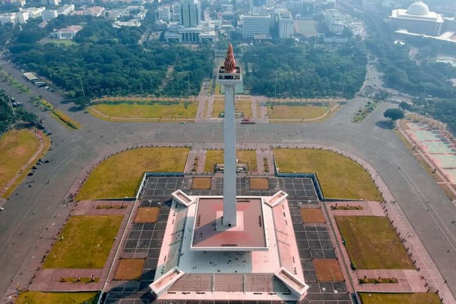 Jakarta: Private custom tour with a local guide - Jakarta on foot: why a private route beats guessing