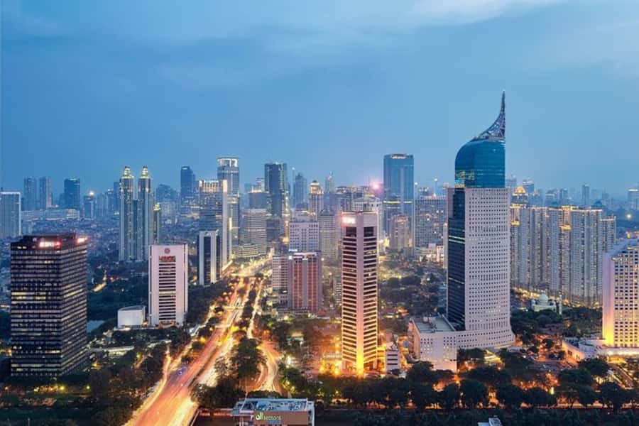 Jakarta: Private Customizable Motorbike Tour - What you can expect on the ground: photo stops, walking, and guided sight time