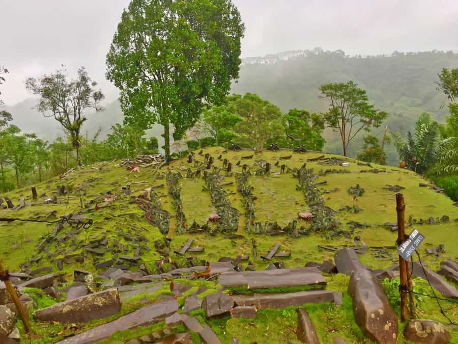 Jakarta Private Tour : Situs Gunung Padang - Hotel Pickup and the West Java Drive