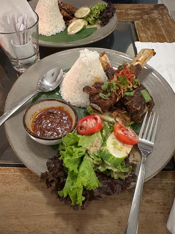 Jakarta: Street Food Tour with a Local Guide - Key Points You’ll Care About