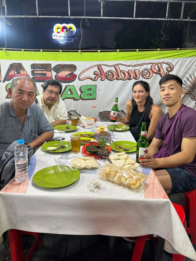 Jakarta: Street Food Tour with a Local Guide - Stop 1 in Jalan Sabang, Nasi Goreng Kambing and Satay Energy