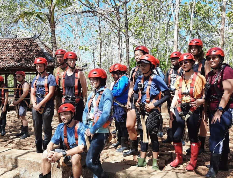 Jomblang Cave & Pindul Cave Including Guide, Lunch & Ticket - Guides, small groups, and how safety is handled