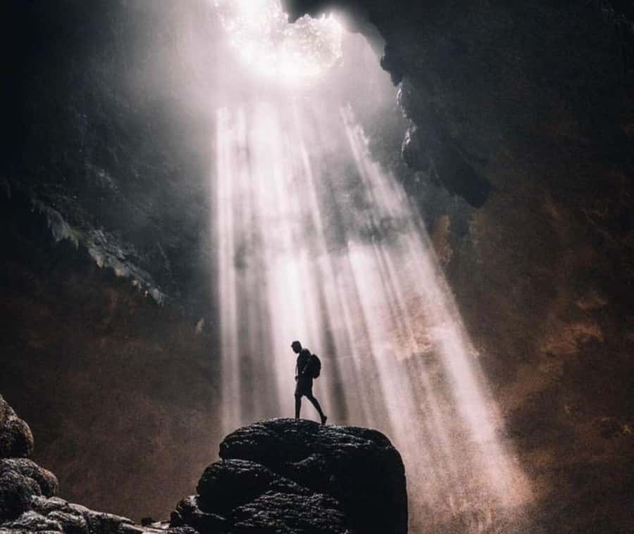 Jomblang Cave & Pindul Cave Including Guide, Lunch & Ticket - Jomblang Cave: the sunbeam hunt and the 60-meter rappel