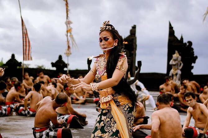 Kecak and Fire Dance Ticket at Uluwatu Temple - The temple part: Uluwatu admission fee and how to use your time well