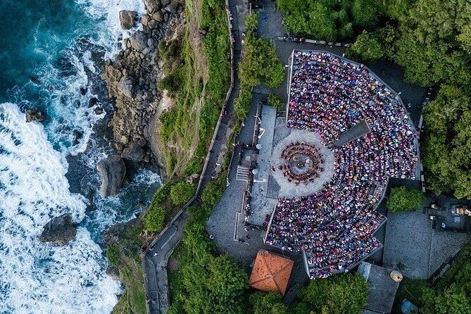 Kecak Fire Dance and Sunset at Uluwatu Temple All Inclusive - Why the driver-guide reputation is a big deal here