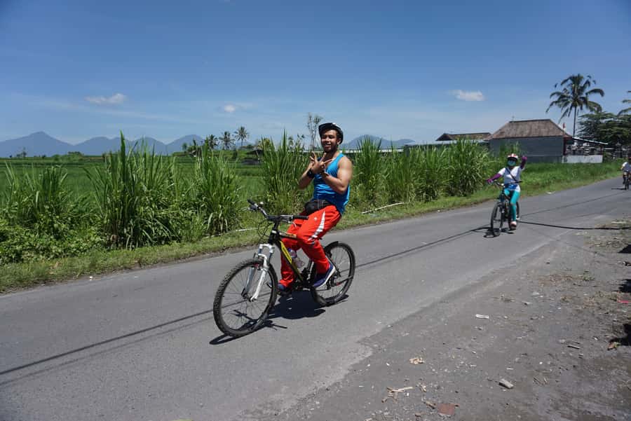 Kuta: Kintamani Culture and Nature Guided Cycling Tour - Lunch at Greenkubu cafe in the rice field: the best kind of reset