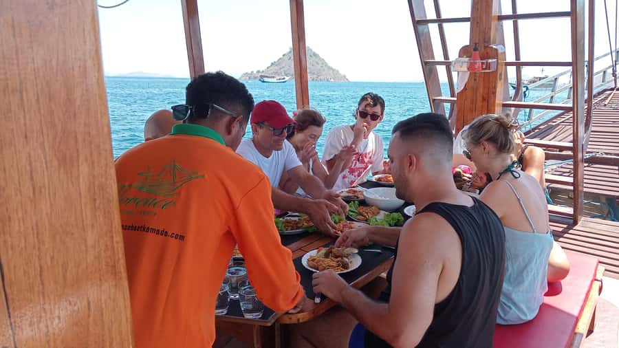 Labuan Bajo: 2D1N Komodo & Pink Beach Shared Boat Tour - Key things I’d watch for before you book