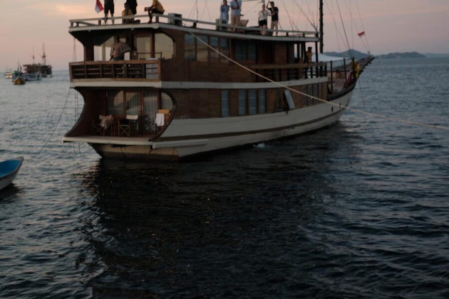 Labuan Bajo: 3-Day Komodo Island and Pink Beach Tour - Day 3: Sebayur, Kanawa Island, and Back to Labuan Bajo Before 2pm