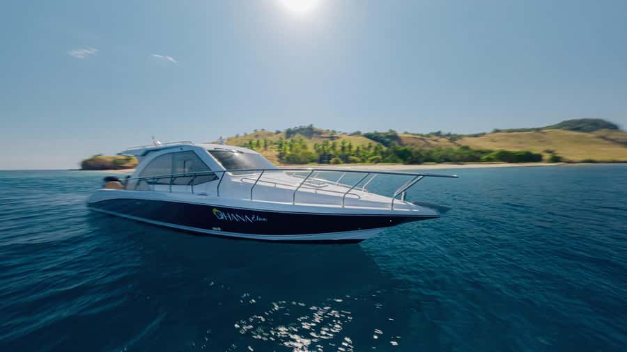 Labuan Bajo: Komodo National Park Full-Day Speedboat Tour - Siaba Besar: finishing with white sand and a final reef look