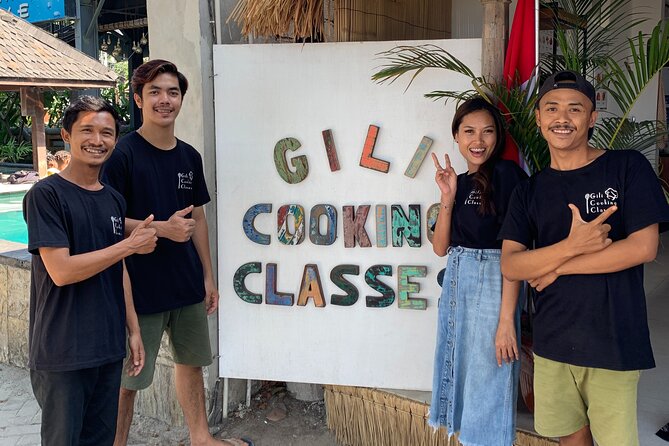Learn to cook Indonesian food at Gili Cooking Classes Trawangan - The cooking flow: you work, you taste, you adjust