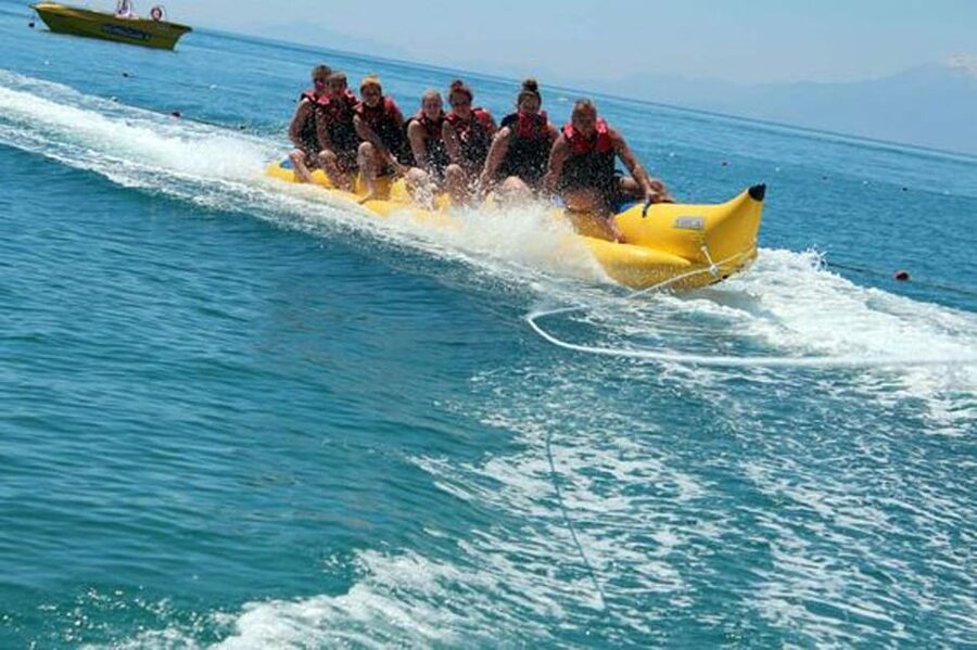 Lembongan Day Cruise: Activities in Lembongan - Transport and comfort on Lembongan: AC cars help, but expect some rough edges
