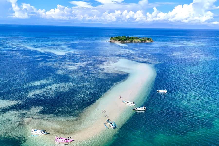 Lombok: Pink Beach, Gili Petelu & Private Snorkeling Tour - Lunch at Pink Beach, plus how to plan for what’s not included