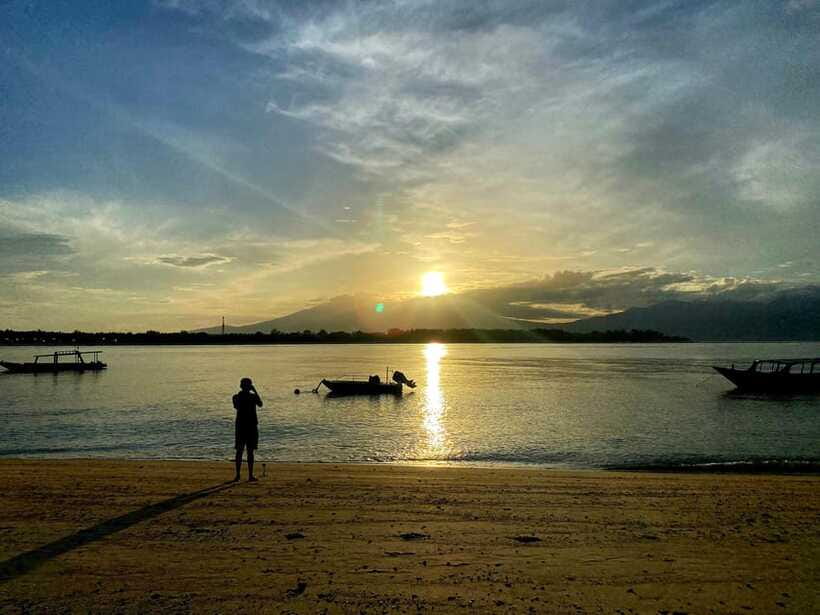 Lombok : Privat Tour Sasak Culture, Nuture & South Beach - Beach Stop 3: Selong Belanak, a Crescent Shore for Swims and Walks