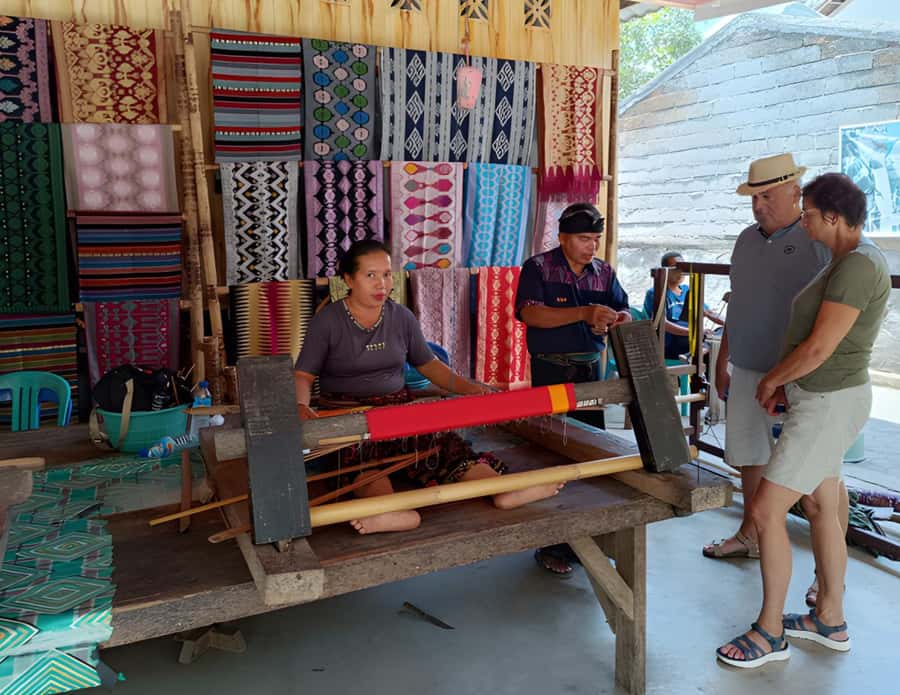 Lombok: Sasak Tribe & South Coast Trip - A 9-hour private road trip across Lombok’s Sasak heartland