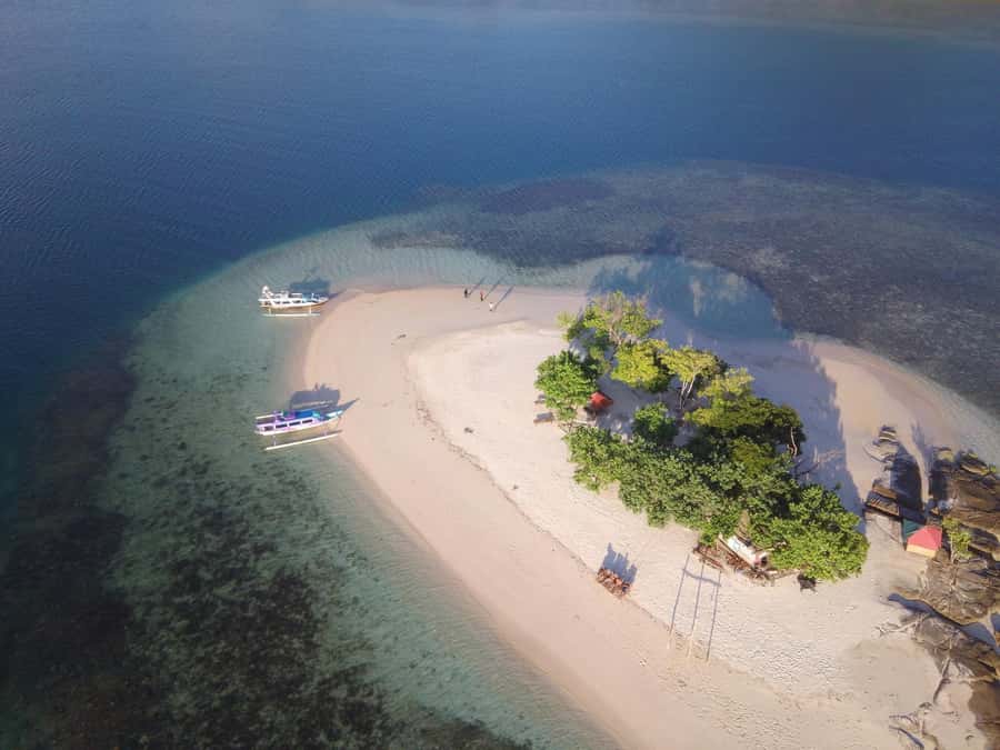 Lombok Secret Gili: Island Hopping & Snorkelling Trip - Gili Nanggu: your first snorkel and the “jump in” start