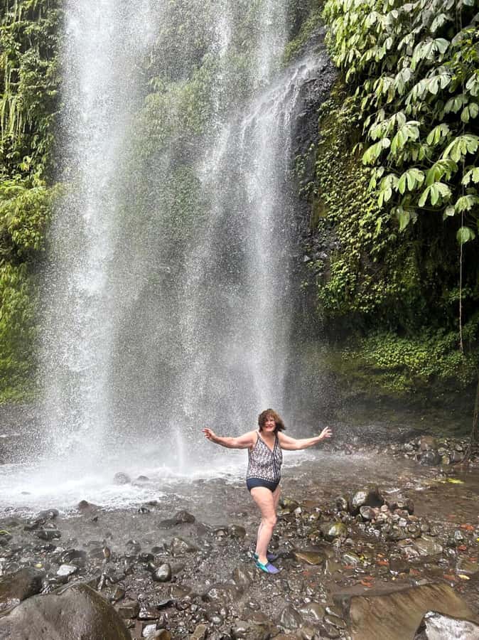 Lombok : Sendang Gile and Tiu Kelep Waterfall Tour - Senaru Sasak village stop: more than a quick photo stop