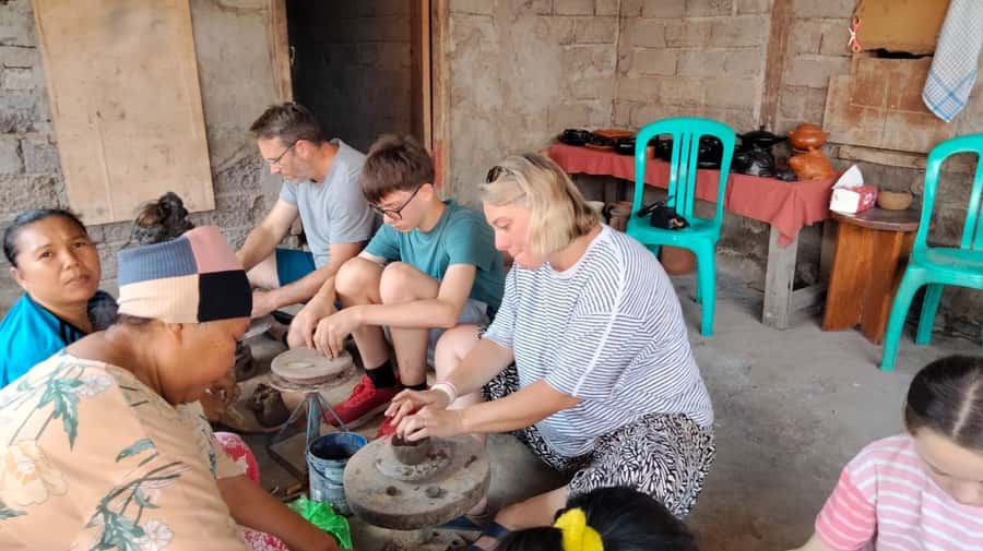 Lombok Traditional Pottery Experience and Village life - Lombok Sasak pottery and village life, what the day feels like