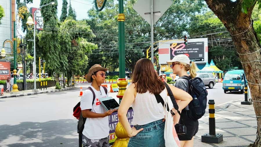 Malang: City Highlights Walking Tour - Key Highlights You Should Know Before You Go