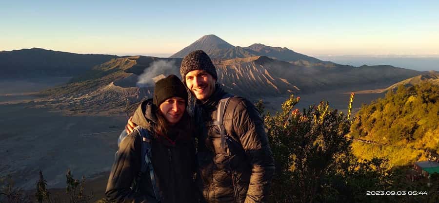 Malang/Probolinggo: Affordable Private Jeep Bromo Sunrise - Penanjakan View Point sunrise: the best seat comes with a long wait