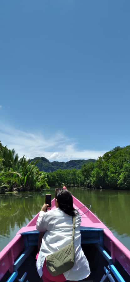 Maros : Rammang Rammang walk & boat trip - Leang-Leang Caves and the Prehistoric Hand Stencils