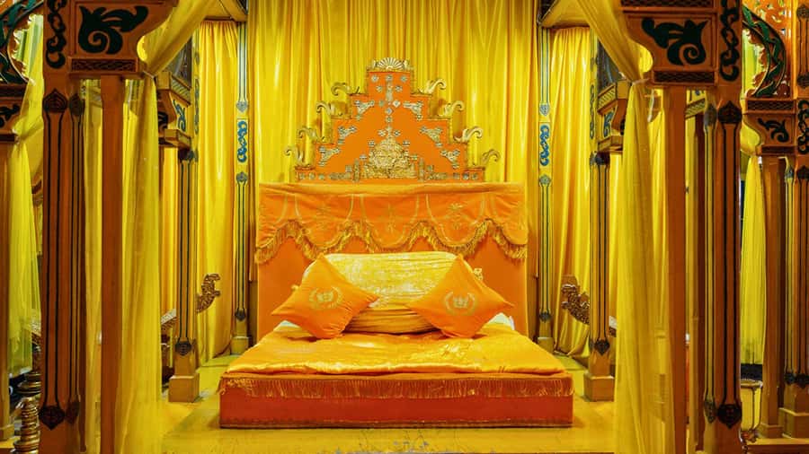 Medan: Highlights City Sightseeing Guided Group Tour - How the 9:00 AM start changes your whole Medan morning