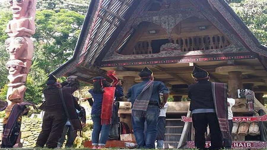Medan Lake Toba Day Trip - The Sigale-gale and Viewpoint Stops: Small Moments With Big Local Meaning