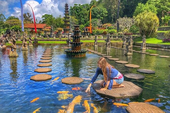More Complete: Discover Bali In 3 Days Private Tour Package - Day 1: Monkey Forest, Tirta Empul, Ulu Petanu, and Tegalalang swings