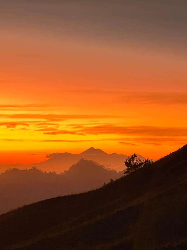 Mount Batur Jeep Sunrise & black lava with breakfast - Price and logistics for $24, plus the driver extra in some areas