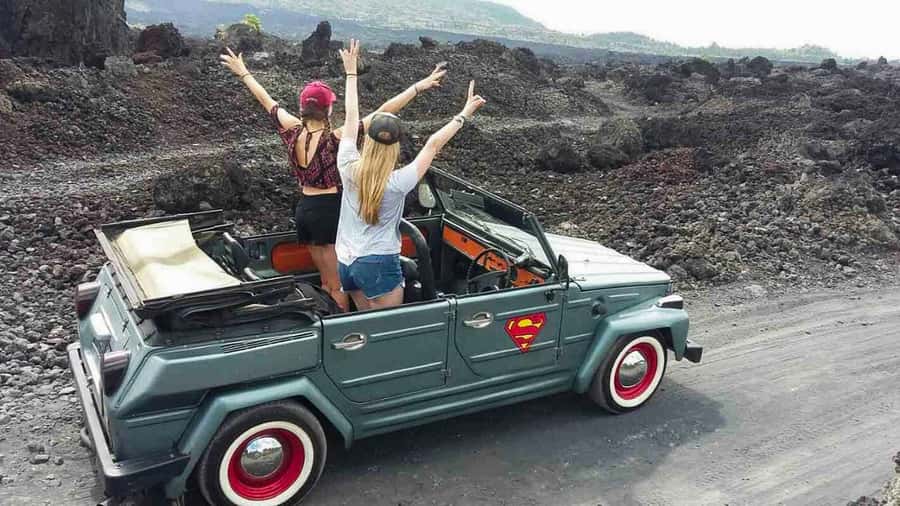 Mount Batur: Private Volkswagen Volcano Safari - Coffee Plantation Tour and Local Stops That Keep the Day Balanced