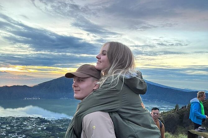 Mount Batur Sunrise Hike, Breakfast & Hot Spring - What to wear and bring for a volcano morning