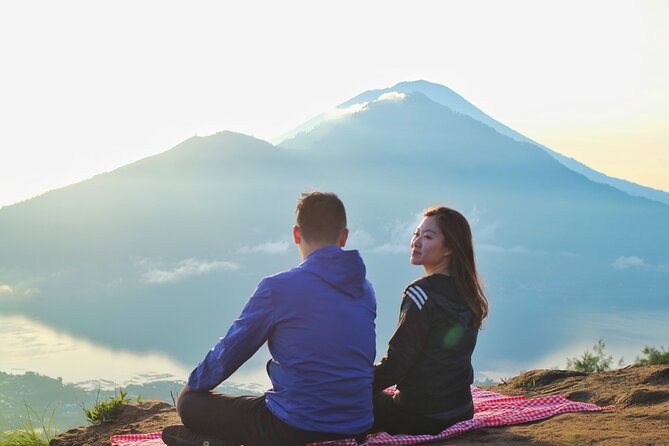 Mount Batur Sunrise Trekking Open Trip All-Inclusive - The Climb Plan: Reaching the Summit by 06:00 and Breakfast in Volcanic Steam