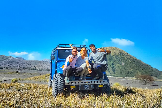 Mount Bromo Sunrise 1 Day Private Tour - King-kong Hill Stop: Coffee, Tea, and a Multi-Mountain View