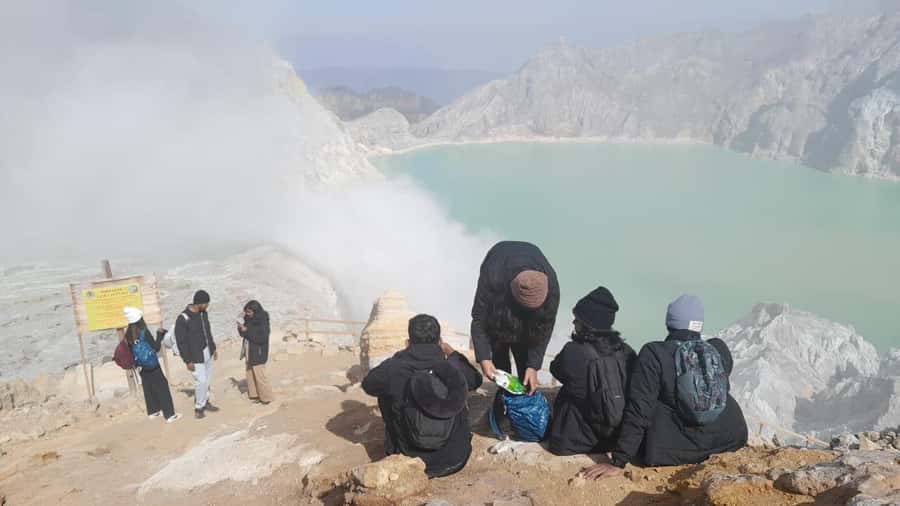 Mount Ijen Blue Fire Tour Start From Banyuwangi or Ubud Bali - Coffee, Safety Briefing, and the Gear You Actually Use
