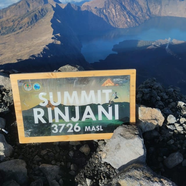 Mount Rinjani: 2-day 1-night Guided Summit Trek with Meals - Guides like Apok and Ijan, what you get beyond directions