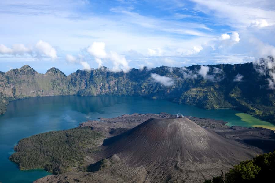 Mount Rinjani 2-Day Trek to Senaru Crater Rim - Day 1 climb: briefing at the gate, then rainforest to Montong Satas Shelter