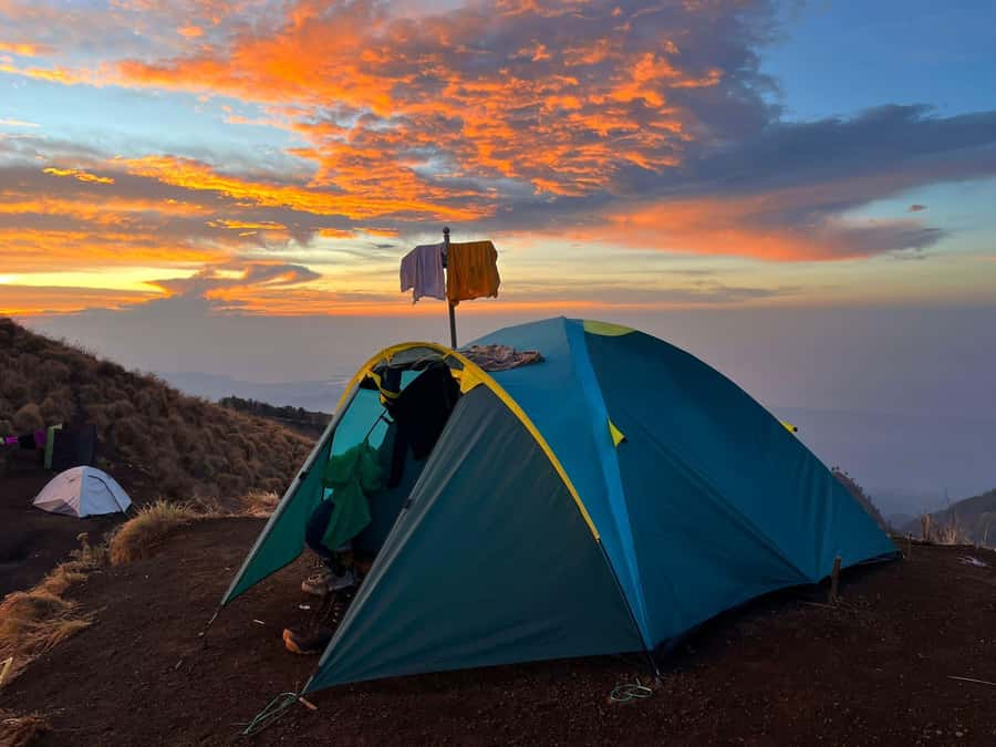 Mount Rinjani 2-Day Trek to Senaru Crater Rim - Meals on the trail: more than fuel