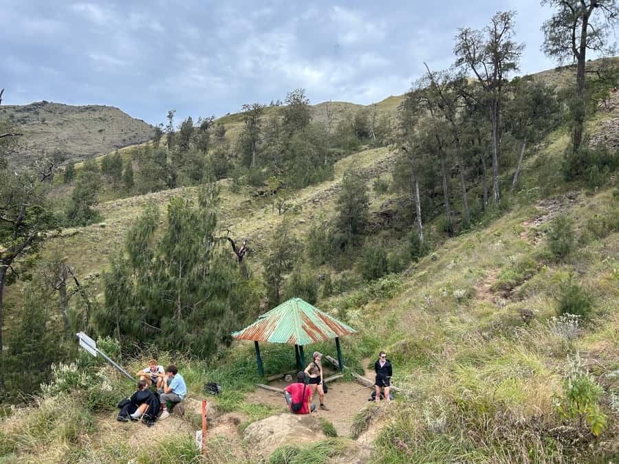 Mount Rinjani: 2D-1N Trekking Summit Sunrise Point Join Tour - FAQ