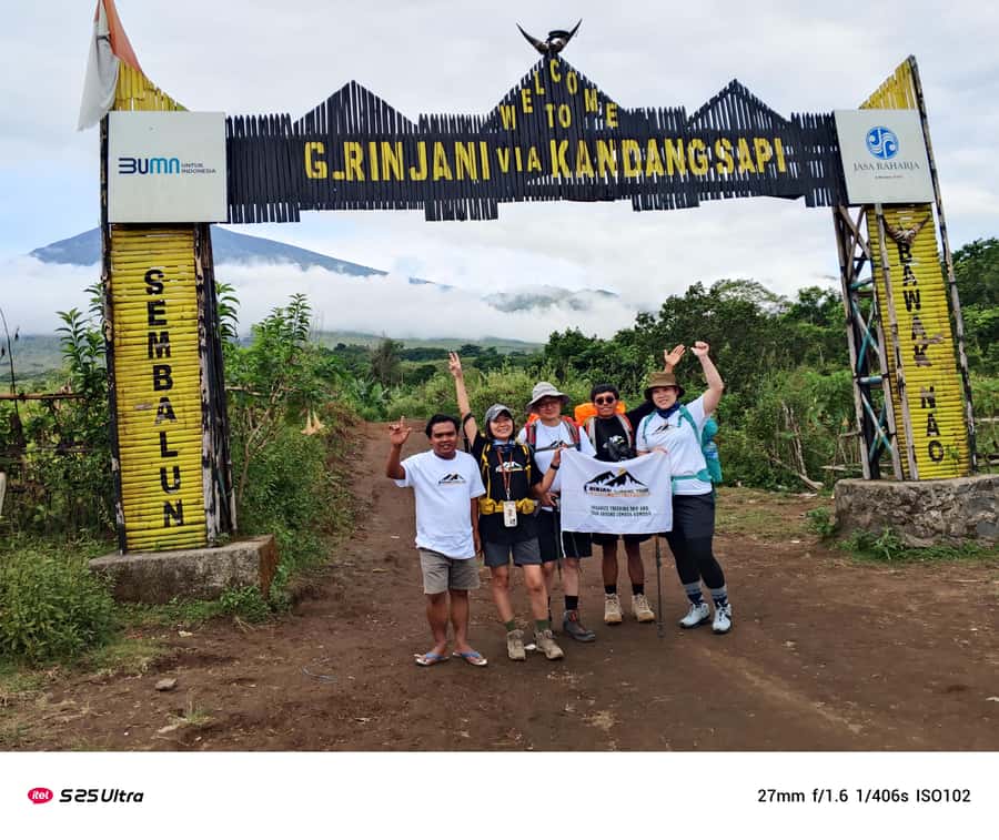Mount Rinjani Trekking 2D/1N Summit Sunrise & Sunset Views - Price and value: what $200 per person buys on Rinjani