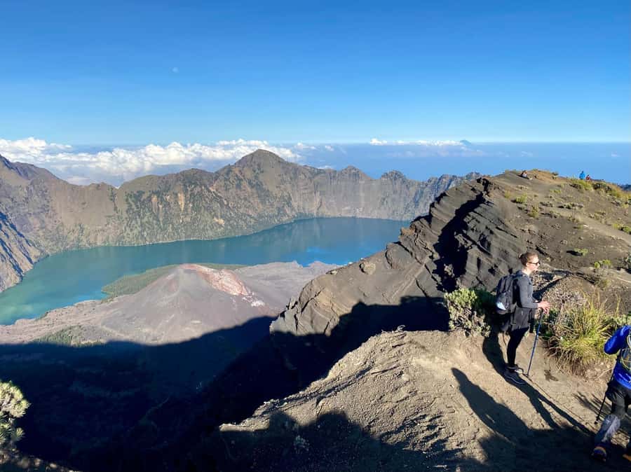Mount Rinjani Trekking 3Days/2nights Summit Lake Hotspring - Day 2: 2:00 am Wake Up, Summit at 6:00 am, Then Segara Anak Recovery