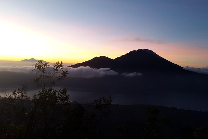 Mt Batur Sunrise, Breakfast & Natural Hot Springs - Breakfast over volcanic steam, hot drinks, and sunrise waiting time